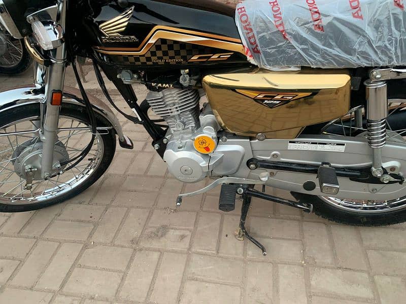 Honda CG 125 seption edition only 3520 kilometers used 0