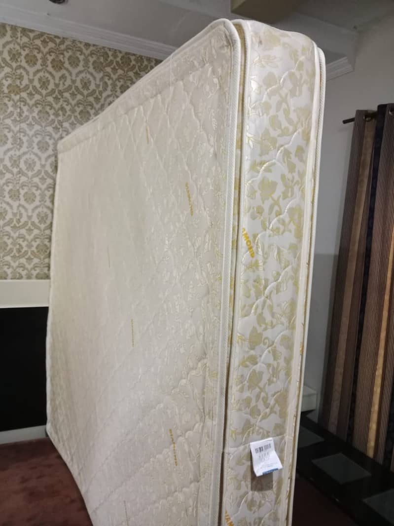 Spring Mattress like a new Mattress and Diamond  brand 4