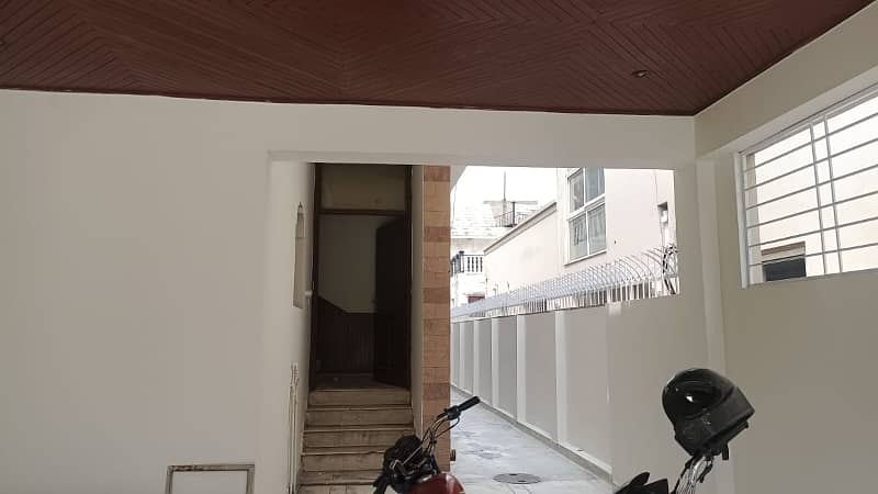 2 Kanal Upper Portion Lower Locked 3 Beds Attach Bath Room TV Lounge Available For Rent In Dha Phase 2 2