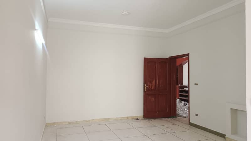 2 Kanal Upper Portion Lower Locked 3 Beds Attach Bath Room TV Lounge Available For Rent In Dha Phase 2 15