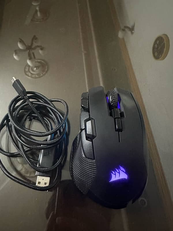 CORSAIR IRONCLAW RGB MOUSE 3