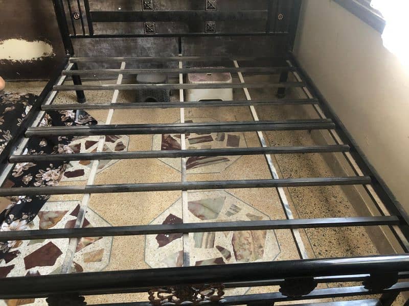 NEW CONDITION IRON BED 4