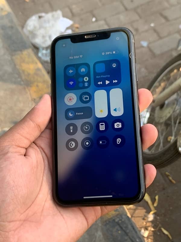 IPhone XR 64GB NON PTA (JV) 3