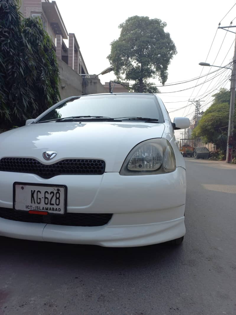 Toyota Vitz 2001 1.0 2