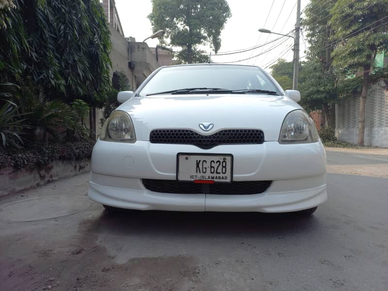 Toyota Vitz 2001 1.0 5