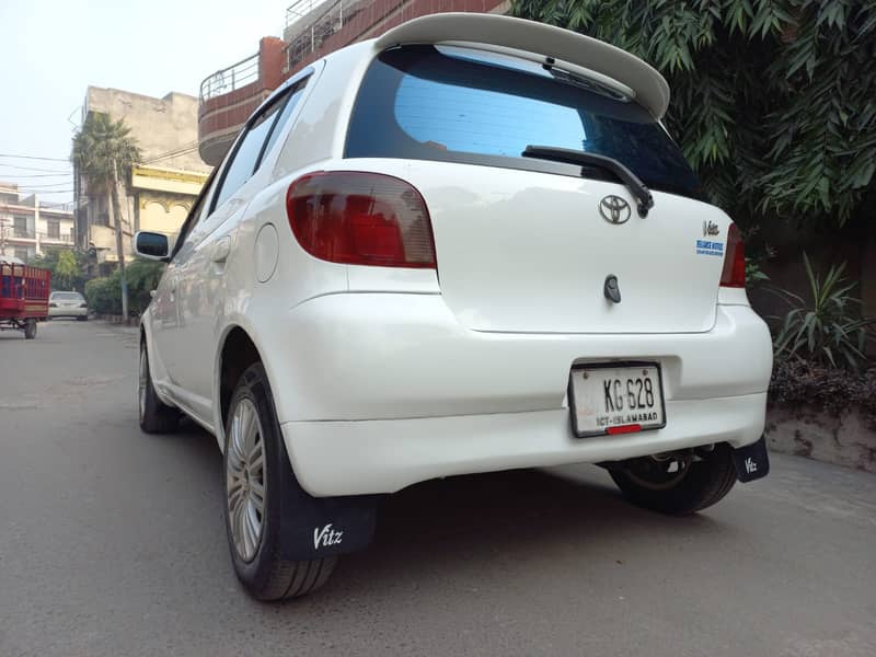 Toyota Vitz 2001 1.0 10