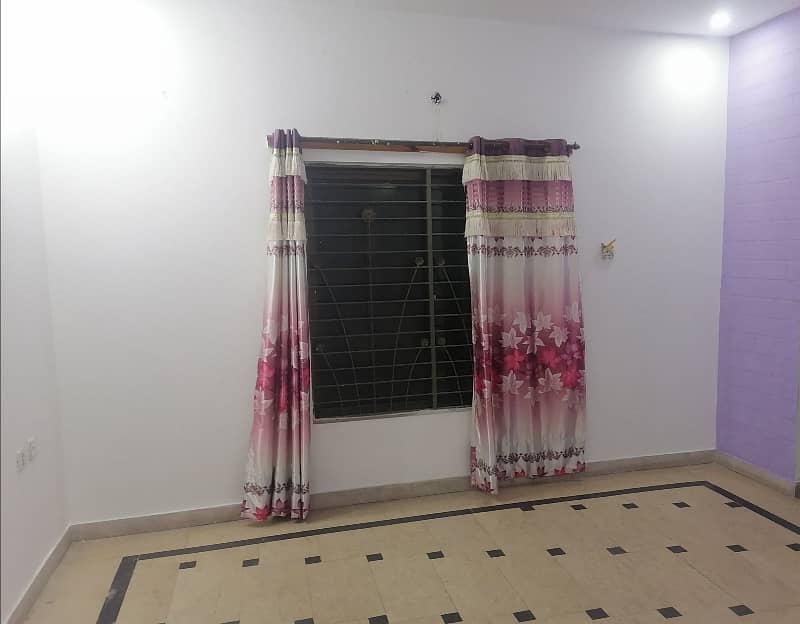 1 KANAL UPPER PORTION FOR RENT IN SECTOR A BABAR BLOCK BAHRIA TOWN 0