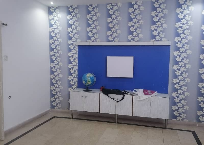 1 KANAL UPPER PORTION FOR RENT IN SECTOR A BABAR BLOCK BAHRIA TOWN 2