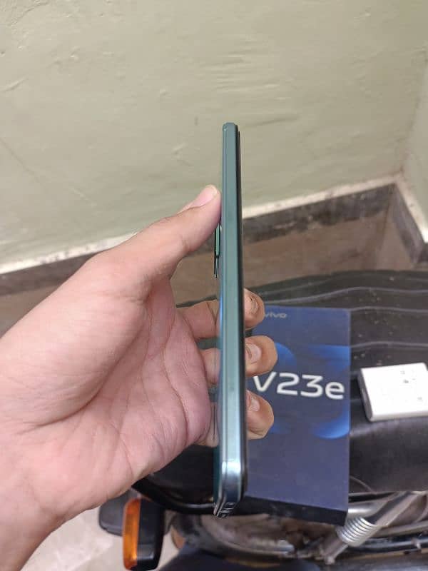 Vivo V23e 3