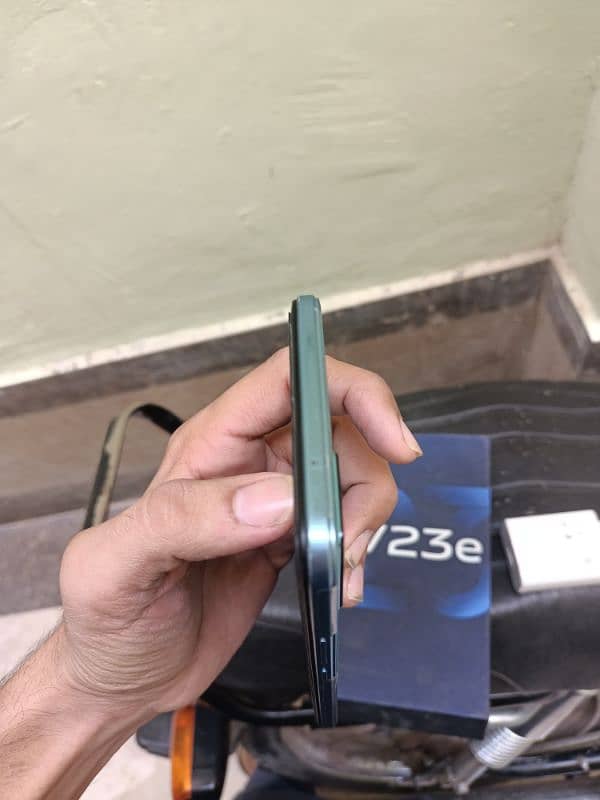 Vivo V23e 4