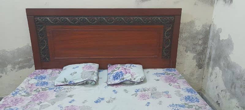 Queen Size Wooden Bed with Mattress 3