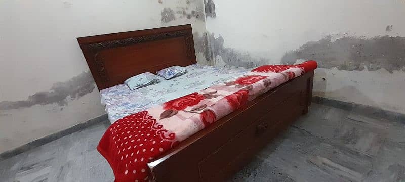 Queen Size Wooden Bed with Mattress 6