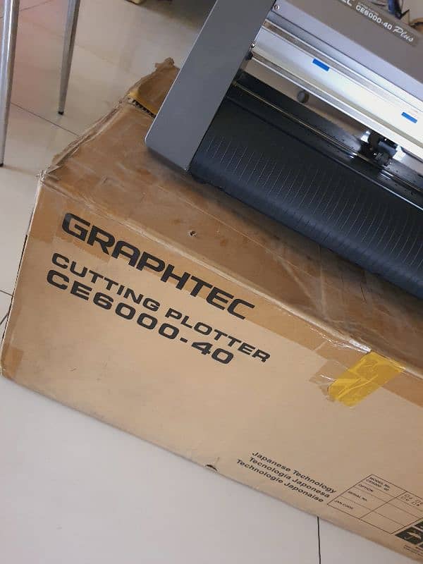 CUTTING PLOTTER GRAPHTEC CE6000-40 Plus ( self import) 1