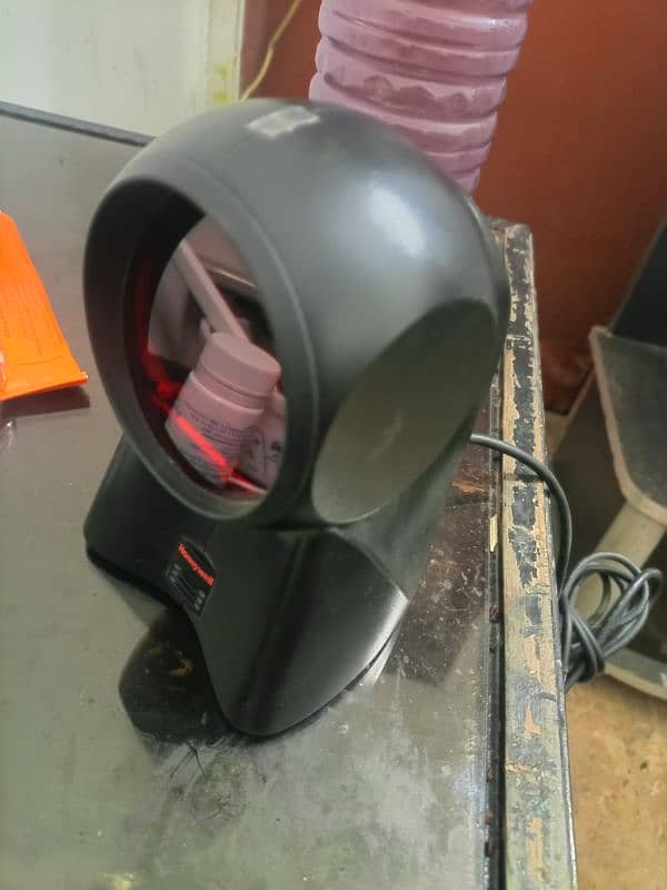 Honeywell Orbit MS7120 Omnidirectional Barcode Laser Scanner 1