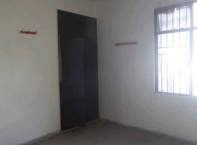 Prime Location 1100 Square Feet Flat In G-10 Of Islamabad Is Available For rent 3