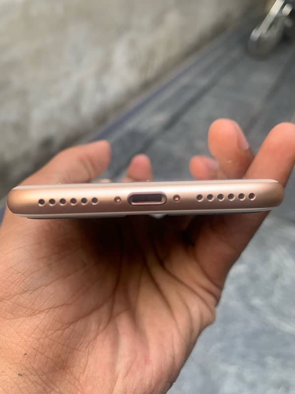 iphone 8 64gb 3month sim working zong Location Mehrabpur sindh 6