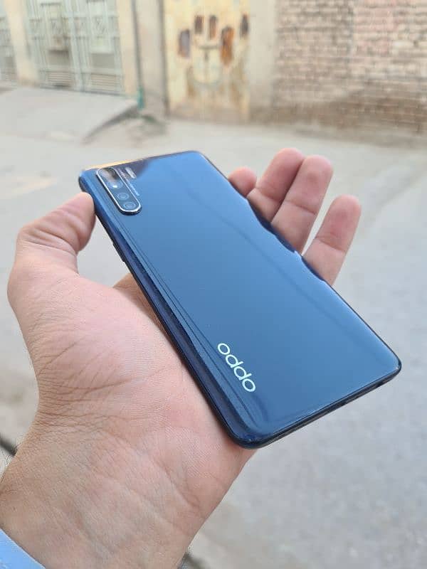 OPPO F15 3