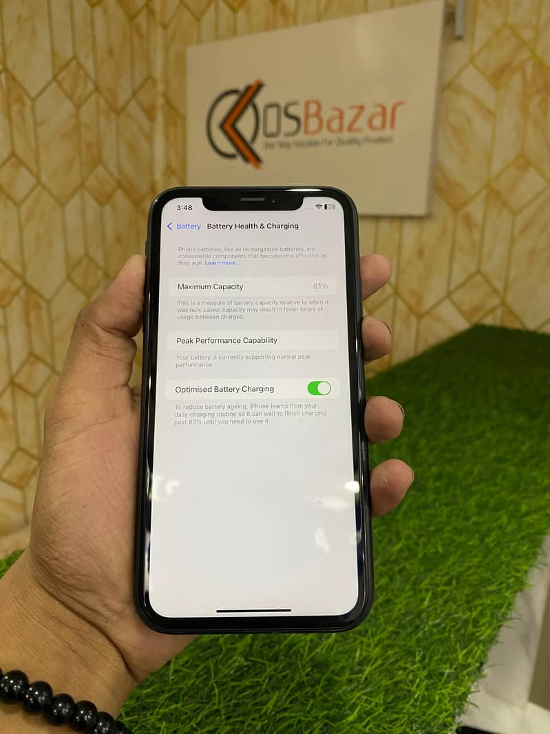 Iphone XR 128gb Non Pta Factory Unlock 3