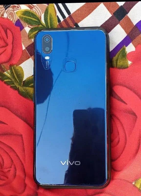 vivo y11 10/10 condition he fresh pees he koi masla nh h penal rijnal 0