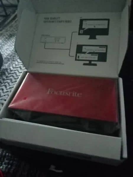 Scarlett Focusrite 2i2 3rd generation sound card like new 1