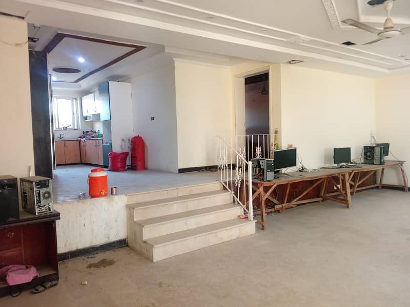 14 MARLA TRIPLE STOREY HOUSE AVAILABLE FOR SALE IN G-13 SECTOR ISLAMABAD 10