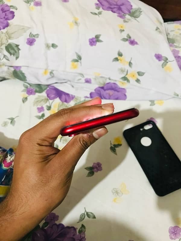 iPhone XR 128 gb jv non active 80+ Battery health  10/10 waterpack 4