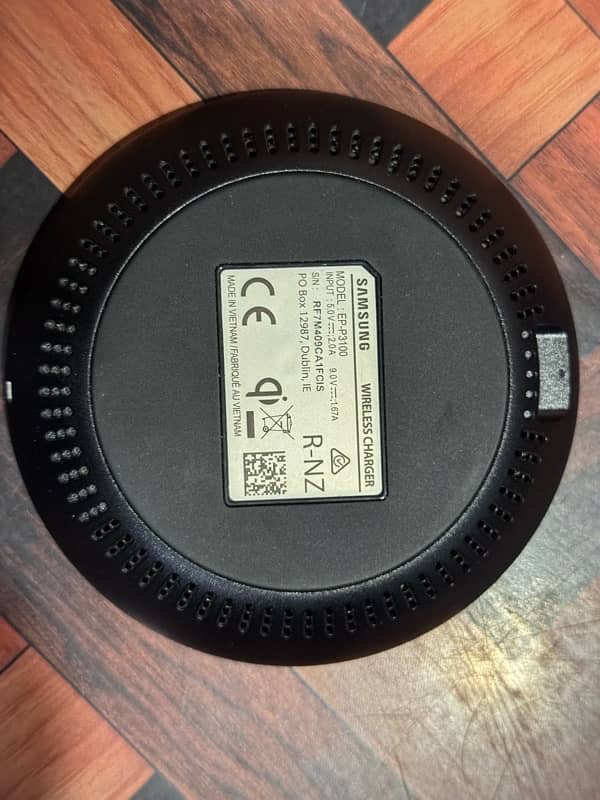 Sumsung Wireless Charger 1