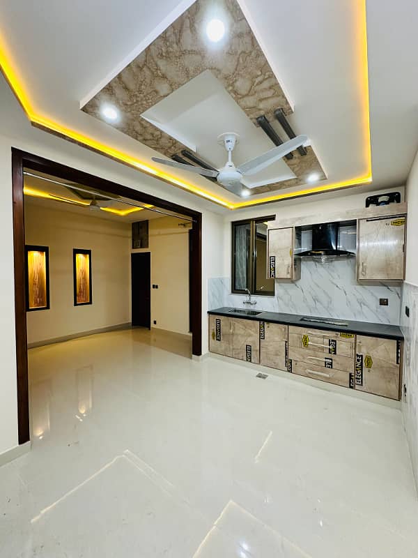 Premier Residences-02 Bedroom Luxury Apartments-First Entry 6