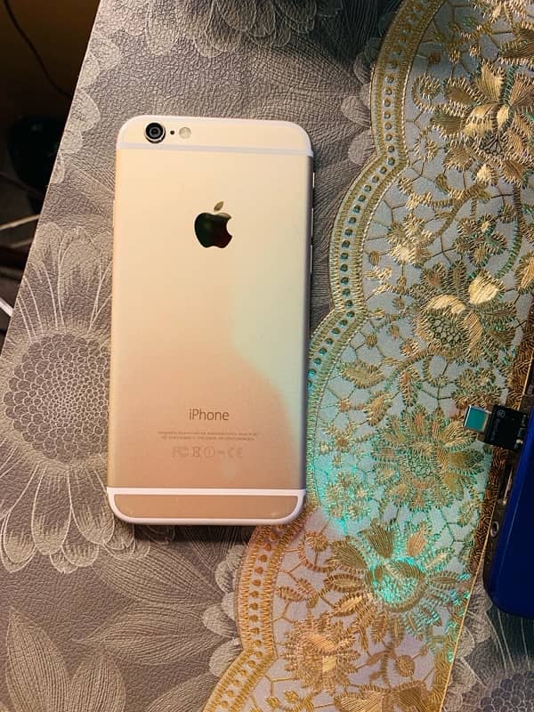 iphone 6 128 GB Gold 1