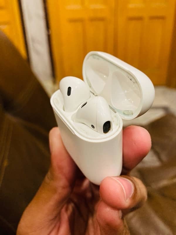 Original Apple Aipods 2nd generation 3