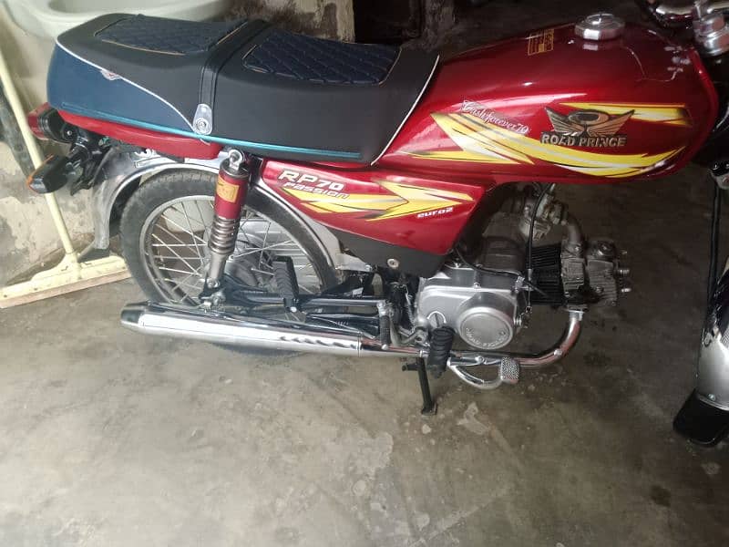 2019 model ha . . abhi new bike karwy ha . . all ok ha koy Kam niy hona . 1