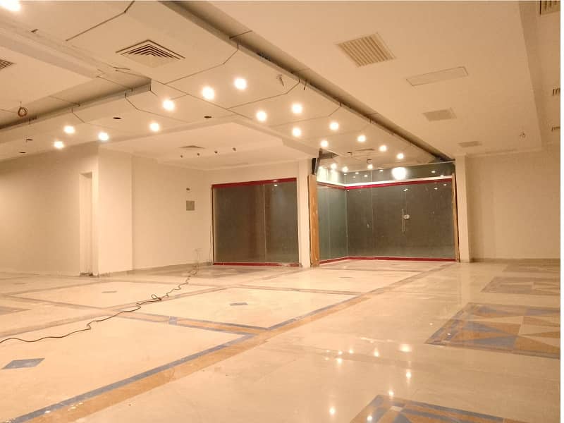 Investment Corridor And Builders Proudly Offer Area 1200 Square Feet Corporate Office Available For Rent in Main Boulevard Road Gulberg 3 Lahore 0