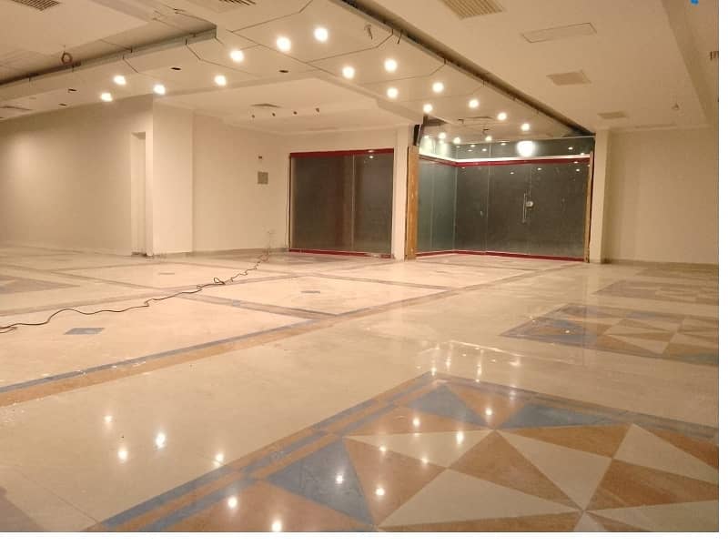 Investment Corridor And Builders Proudly Offer Area 1200 Square Feet Corporate Office Available For Rent in Main Boulevard Road Gulberg 3 Lahore 2