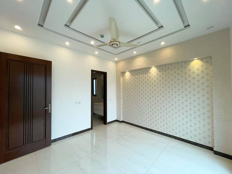 3 Beds 5 Marla Prime Location House For Rent In DHA 9 Town Lahore 5