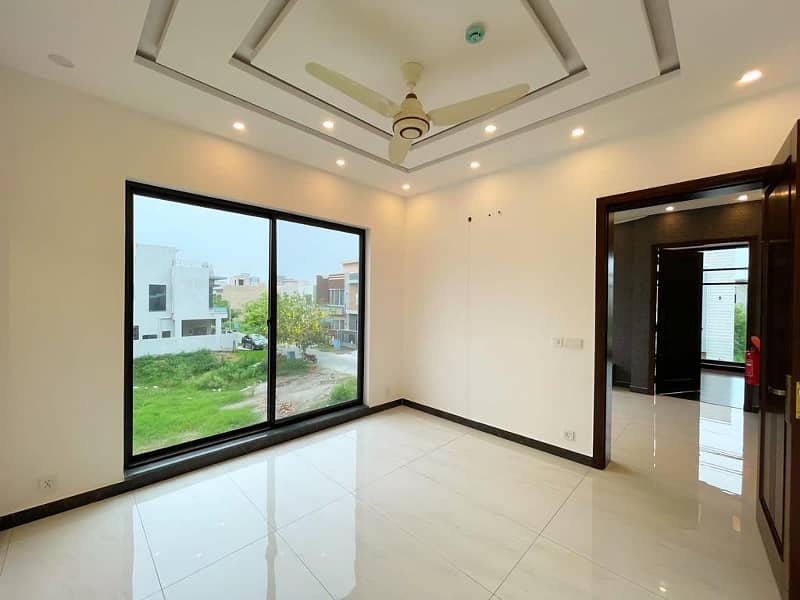 3 Beds 5 Marla Prime Location House For Rent In DHA 9 Town Lahore 6