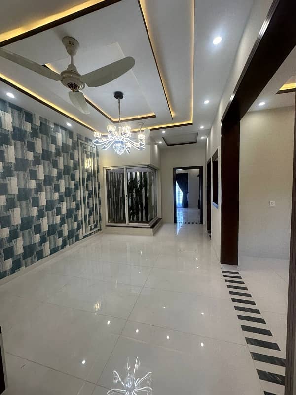 House Of 1 Kanal In Bahria Town - Sector E Is Available 6