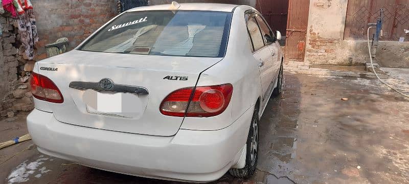 Toyota Corolla Altis 2004 3