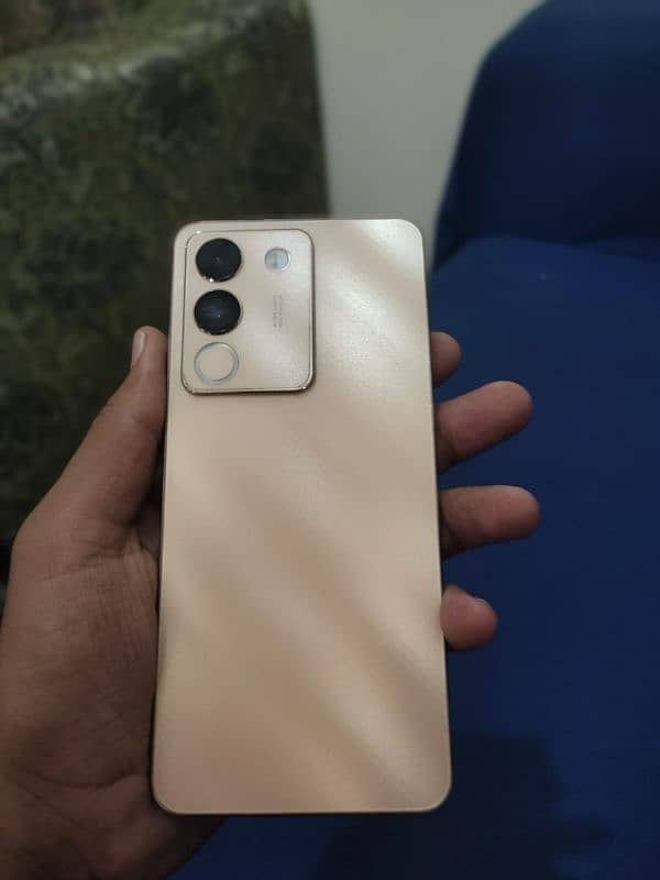 vivo v29e Gold Color For sale In Good Condition 0