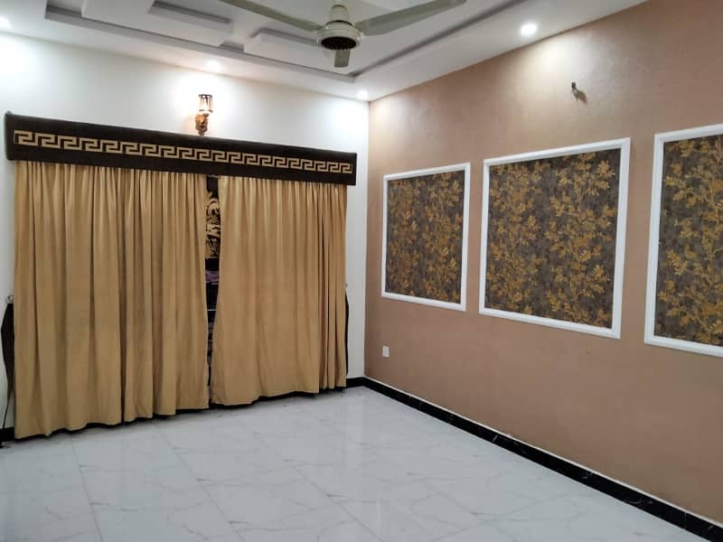 1 Kanal Upper Portion House Available For Rent 0