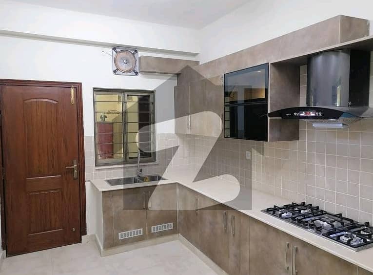 Unoccupied Flat Of 10 Marla Is Available For Rent In Askari 12