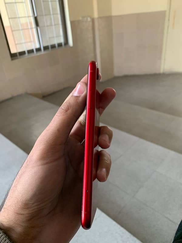 iPhone XR 0