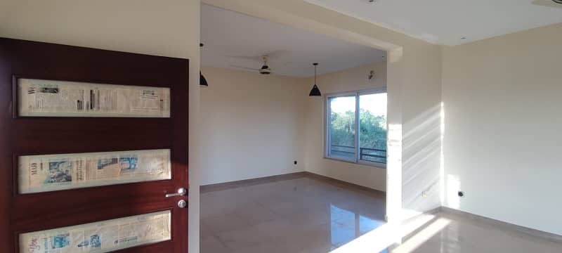 1 kanal upper portion for rent in d12 9