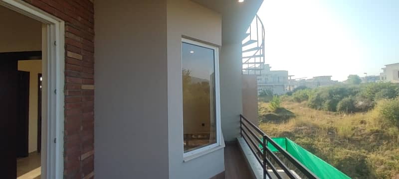 1 kanal upper portion for rent in d12 15