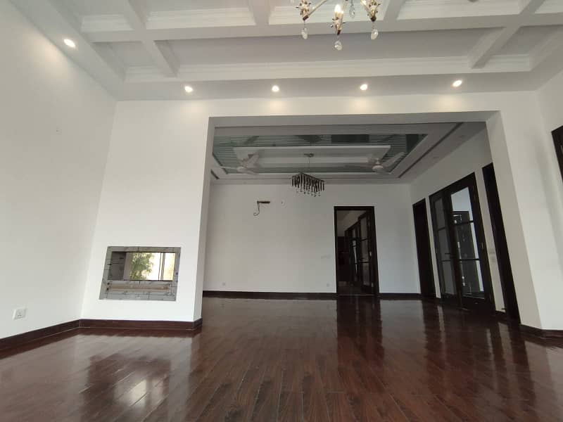 Near Dha Office 5bed House On Rent Ideal For Family 1