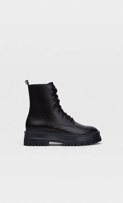 ZARA ORIGIONAL CHELSIA AND LACEUP BOOTS 10