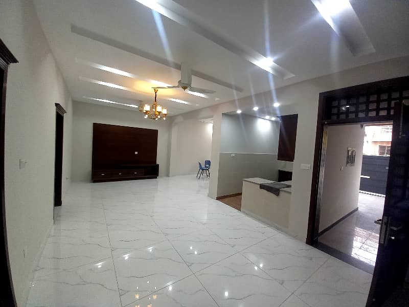 Beautiful Lush Upper Portion For Rent 3