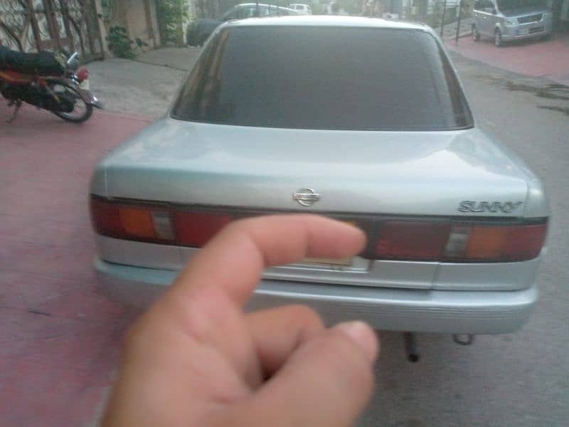 Nissan Sunny 1992 B13 6