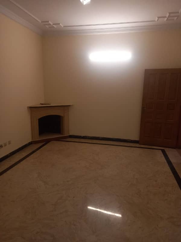 6 Bed House For Rent In F-11 10