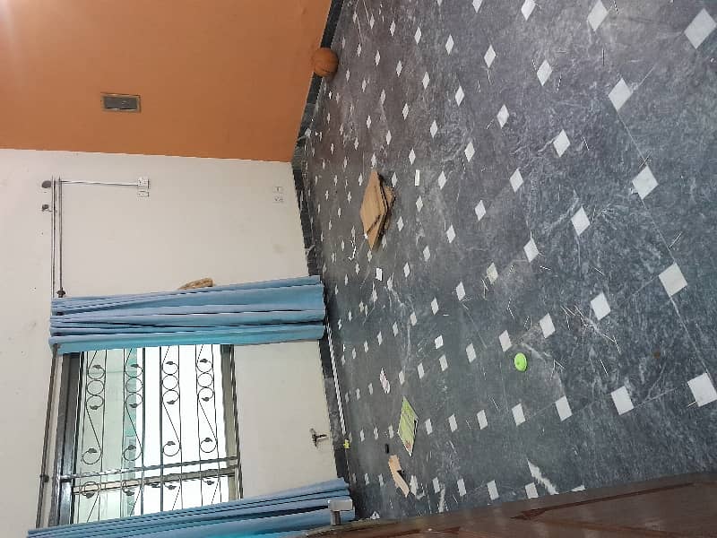 10 marla Upper portion for rent wapda Town ph1 block f2 3