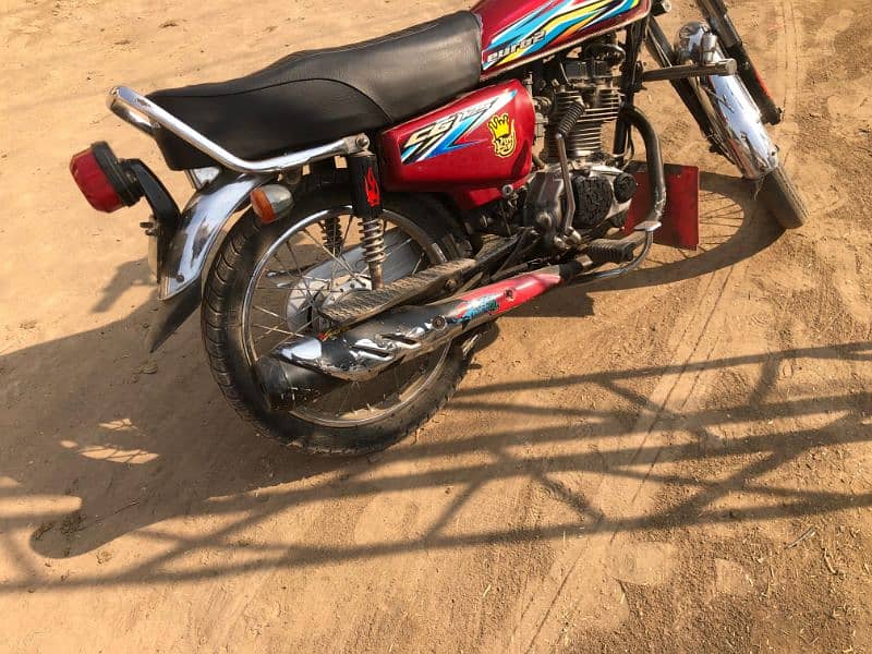 Honda 125 2018 red 3